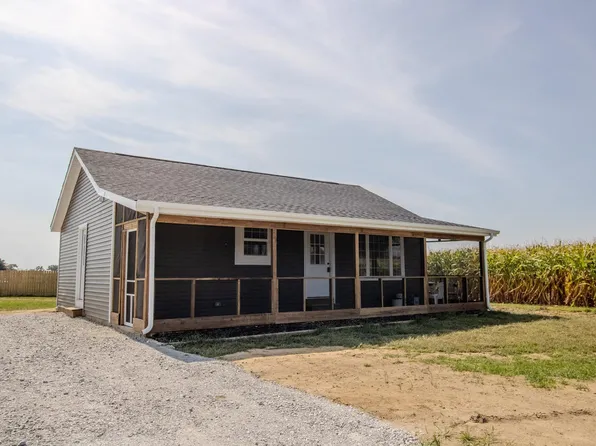 802 Railroad St, Hamlet, IN 46532