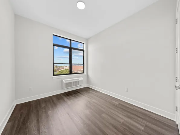 121 34th Street image 100 of 213