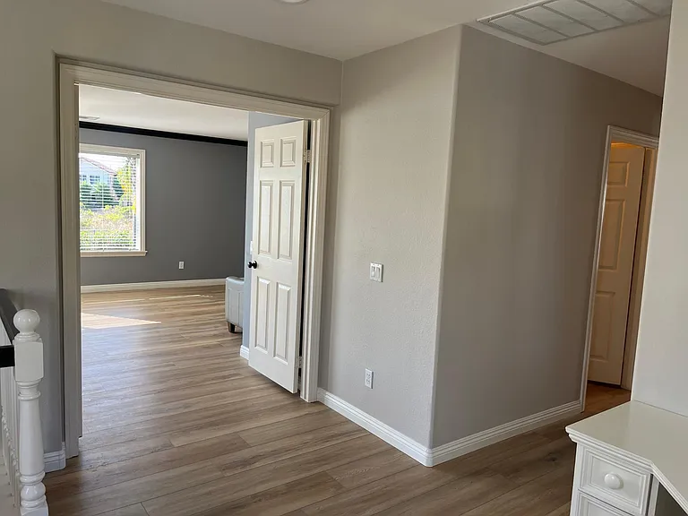 1915 Oxford Ct — Photo 16