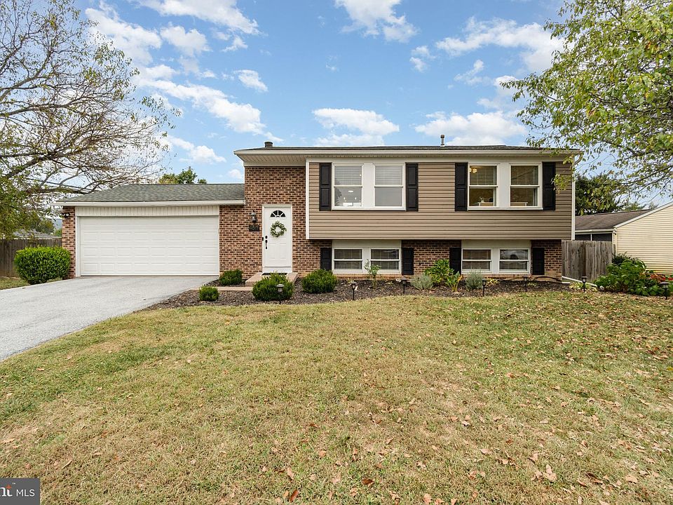 1st image of 4317 Beaufort Hunt Dr