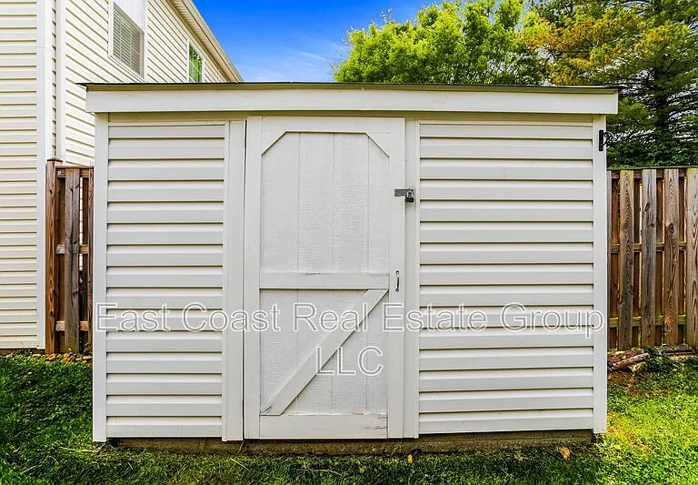 575 Lancaster Pl — Photo 25
