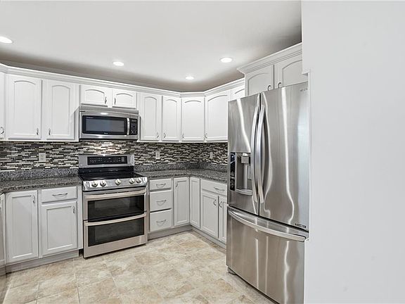 5th image of 1 Tupperware Dr Unit 316