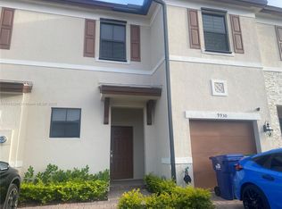 9920 SW 231st Ln, Miami, FL 33190