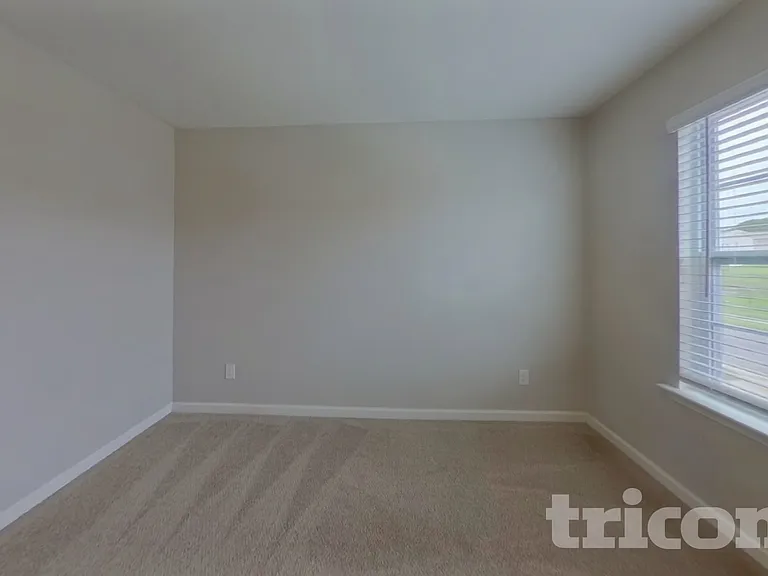 2653 McIntosh St — Photo 11