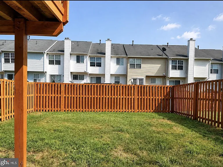3351 Canton Ct — Photo 19