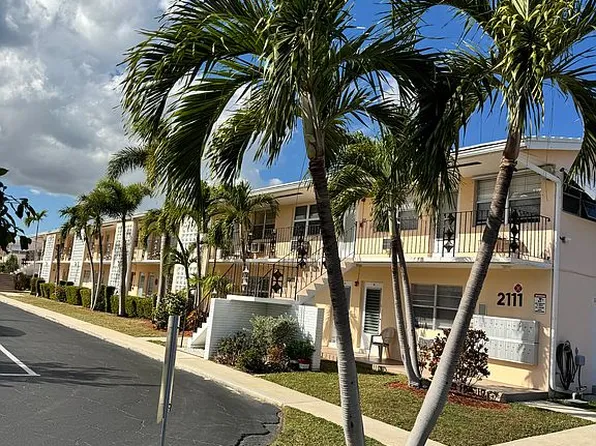 2111 NE 56th St APT 206, Fort Lauderdale, FL 33308