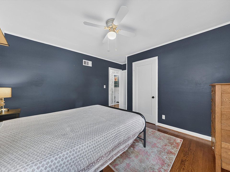 2331 Rowland Ave, photo 17