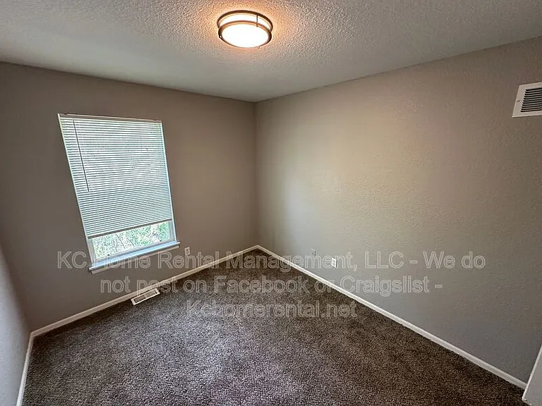 503 SW 4th St — Photo 24