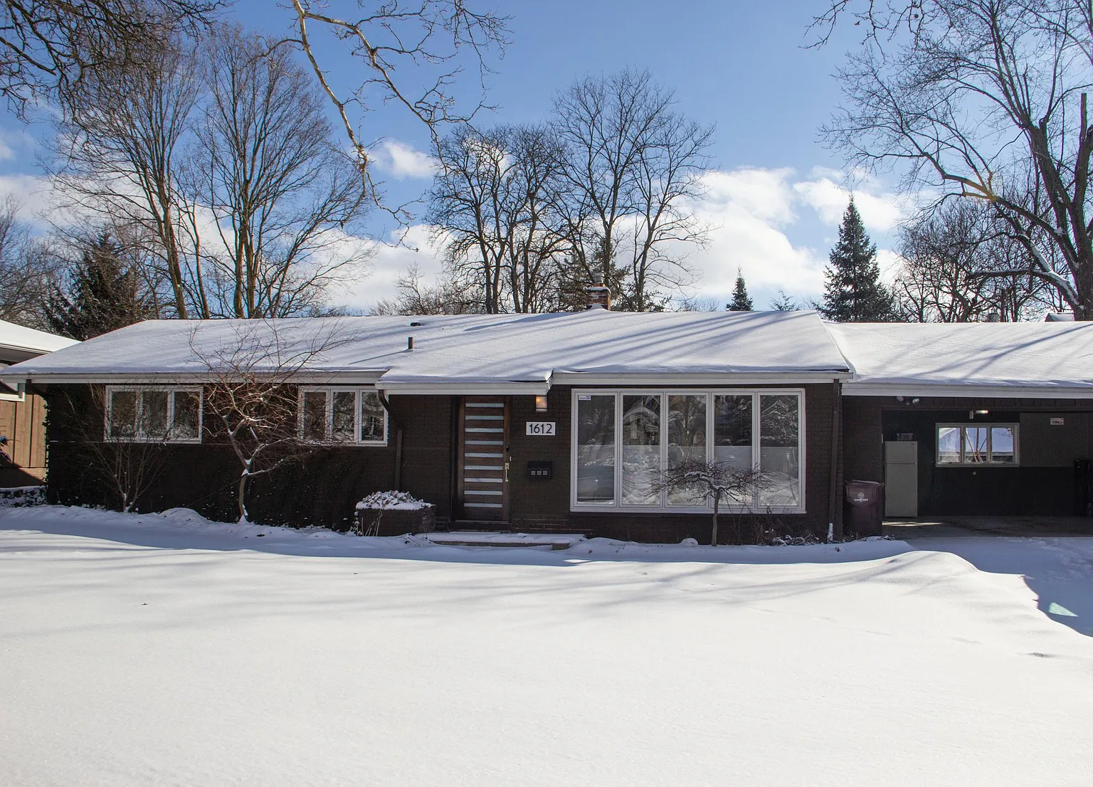 1612 Anderson Ave photo 1