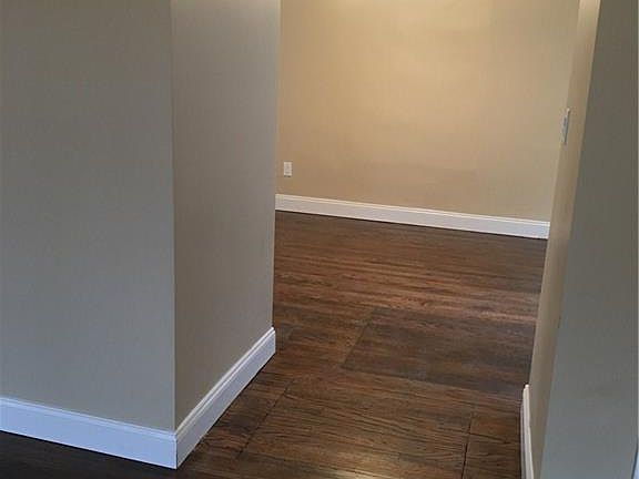 4th image of 74 Orchard St