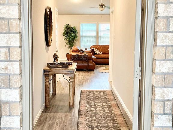 4th image of 8104 Pistache Ave
