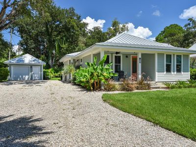 225 Avenue D, Apalachicola, FL, 32320