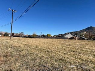 27712 Stallion Springs Dr #17, Tehachapi, CA 93561