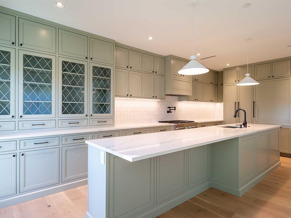 1st image of 1310 W King Edward Ave #2