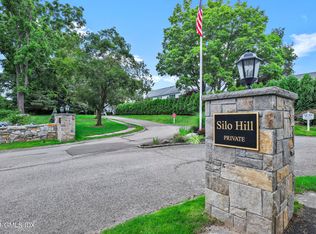 9 Whiffletree Way UNIT 9, Riverside, CT 06878