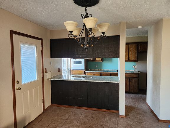 3rd image of 433 Leaning Elm Dr