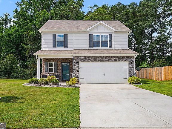 2nd image of 544 Moline Way