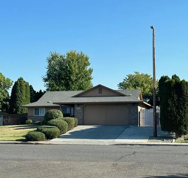 5003 Holly Way photo 1