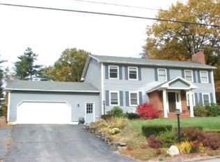 8 Mockingbird Ln, Hudson, NH 03051