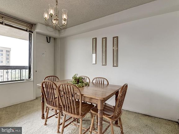 5th image of 3705 S George Mason Dr APT 2203S