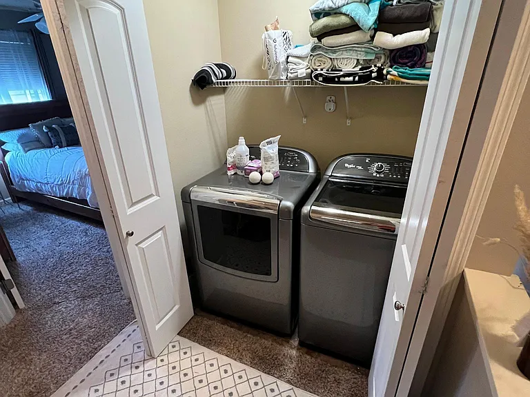 Second Level Laundry