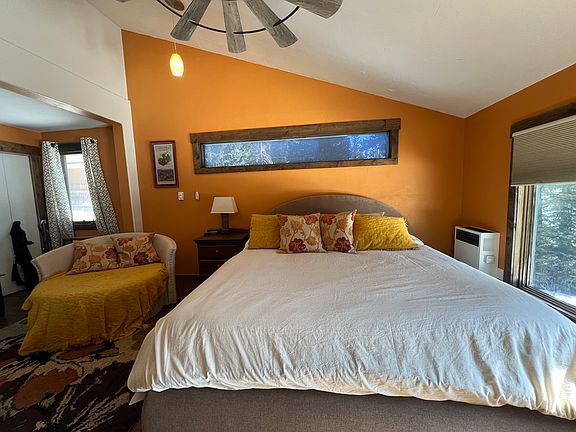 5th image of 102 Blue Lakes Rd