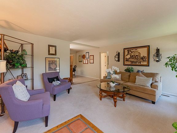 3rd image of 850 Helen Avenue
