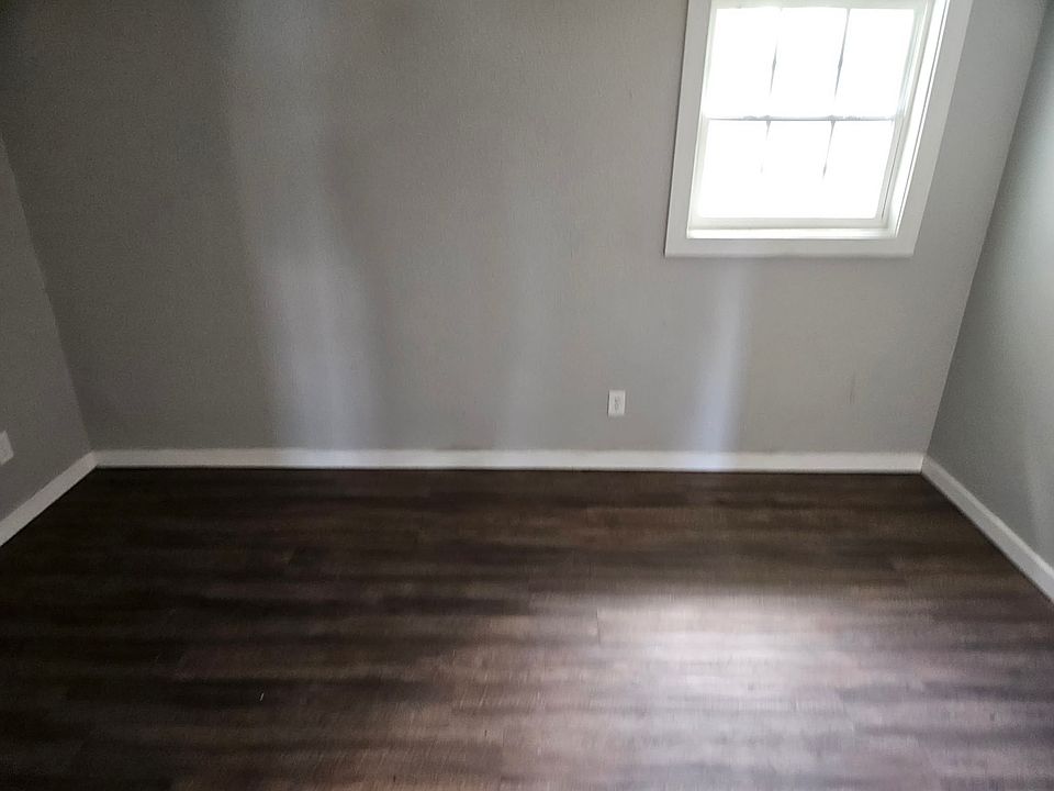 2nd image of 11 H St SE #5