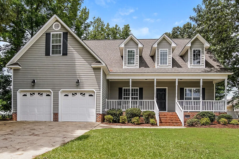 3 bed, 2.5 bath, 1978 sqft, $2,180 — Photo 1