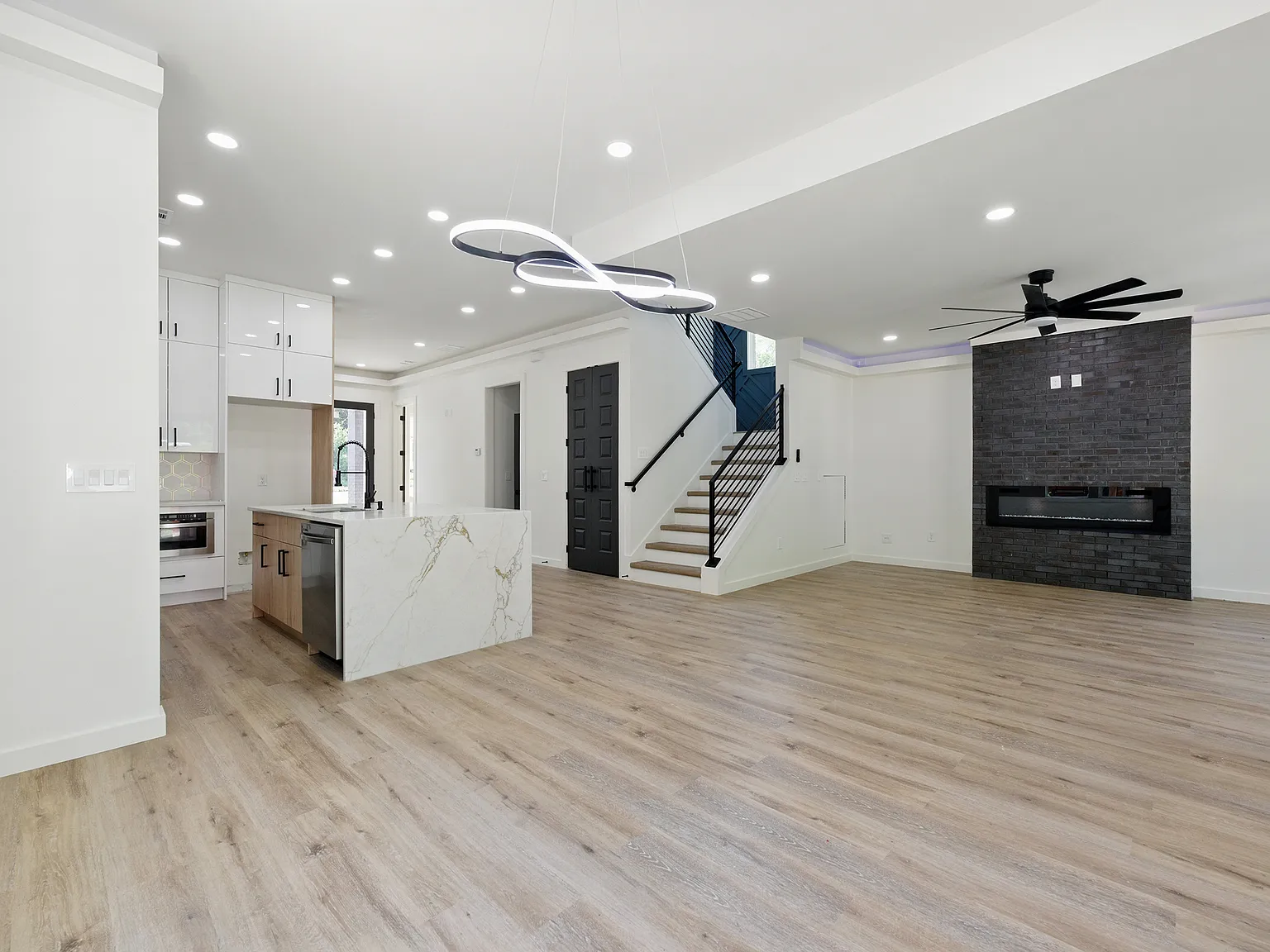 3299 Sims St — Photo 4