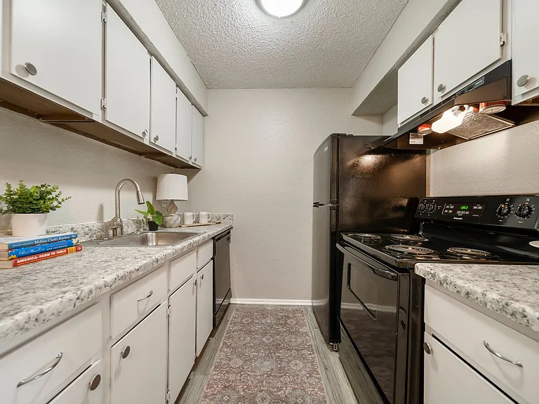 Harper's Lodge Apartments - Don't Miss Out Save Up to $300 When You Move In! — Photo 21