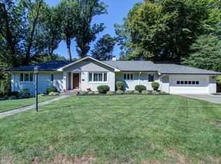 9620 Glencrest Ln, Kensington, MD 20895