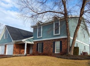 322 N Thornwood Dr, McHenry, IL 60050