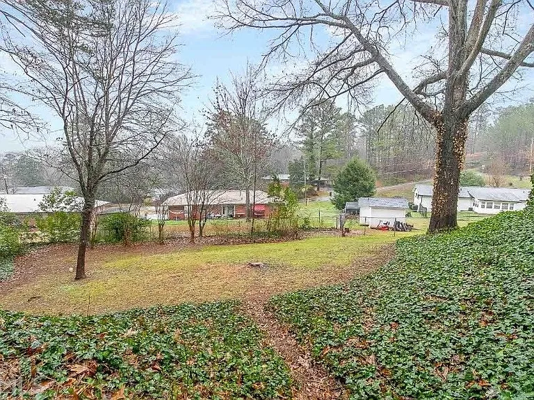 209 Pioneer Trl — Photo 24