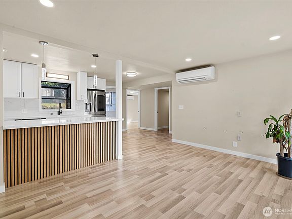 4th image of 3012 SW 102nd Street