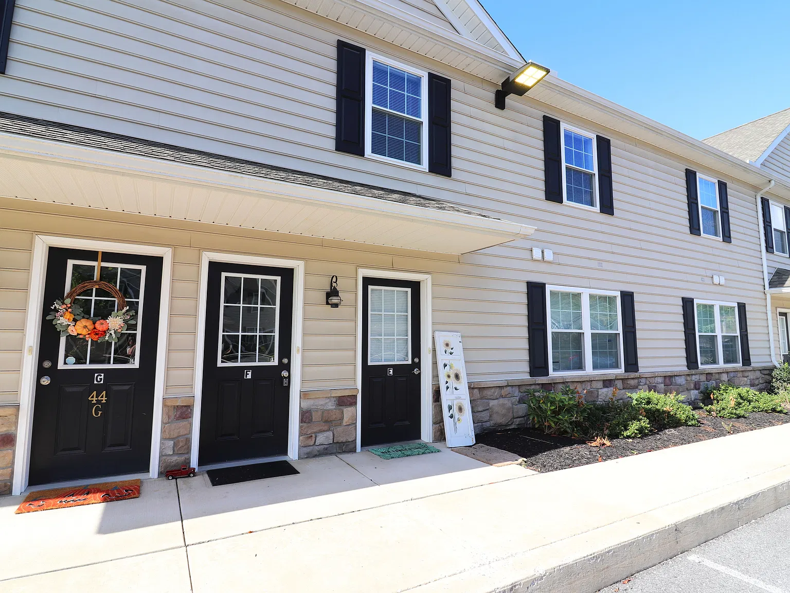 2 bed, $1,395 — Photo 2