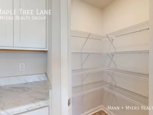 135 Maple Tree Ln, Clayton, NC 27527