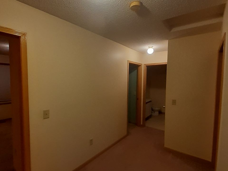 2nd image of 1033 Hazelwood St #1