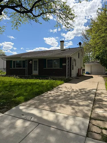 1688 Clifford St Photo 1