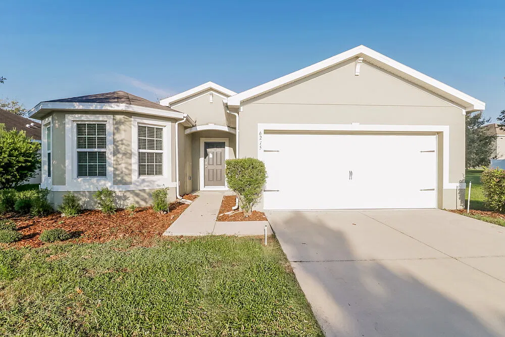 3 bed, 2.0 bath, 1756 sqft, $2,140 — Photo 1