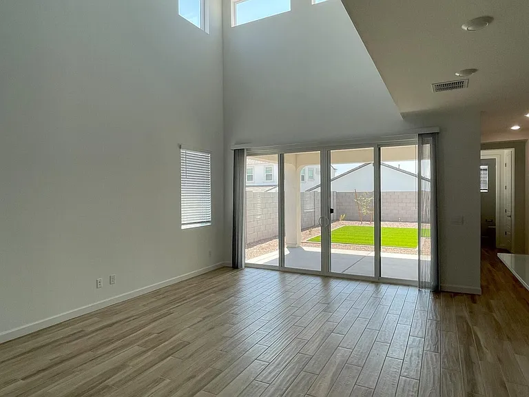 7417 W Buckhorn Trl — Photo 7