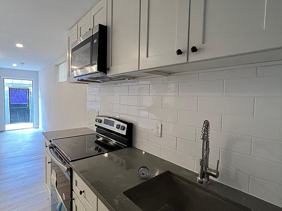 4th image of 252 S 10th St #1R