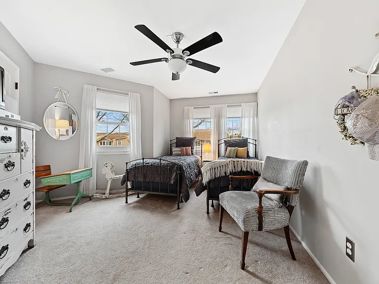 Colony Dr — Photo 19
