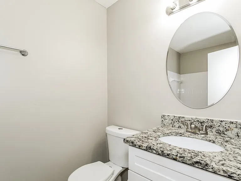 428 Willow Ln — Photo 12