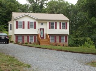 2215 Walnut St, Altavista, VA 24517