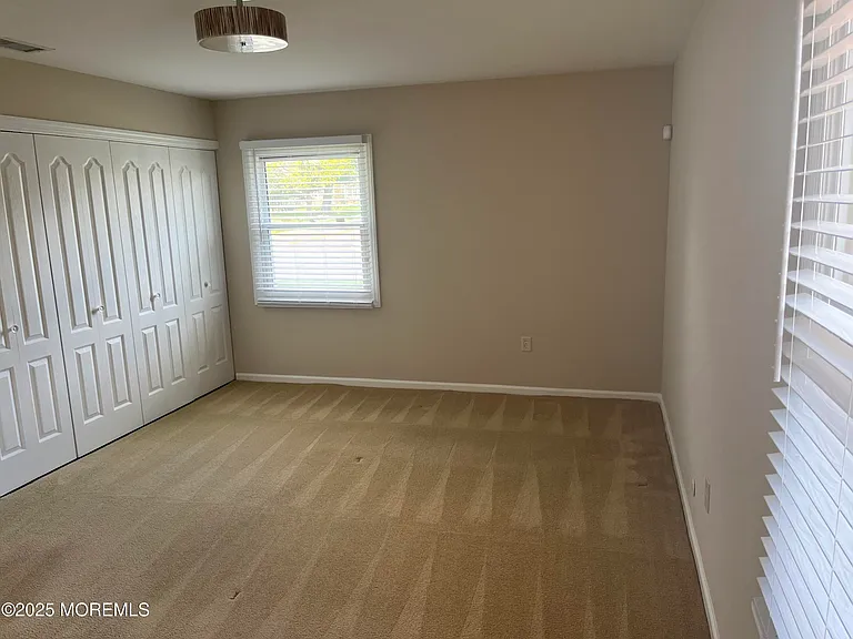 32 Idlewild Ln — Photo 24