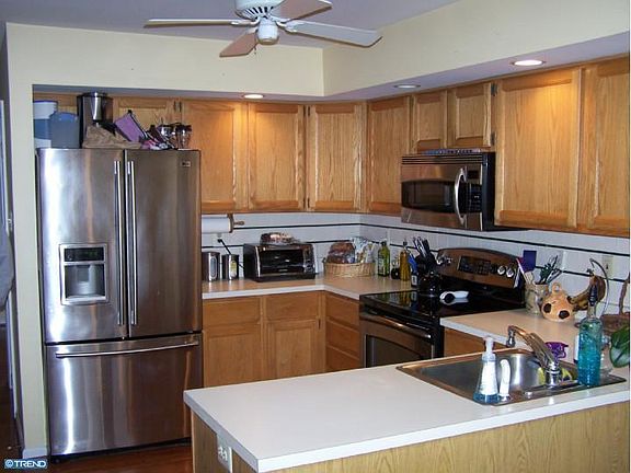 3rd image of 51 Rosemary Ln