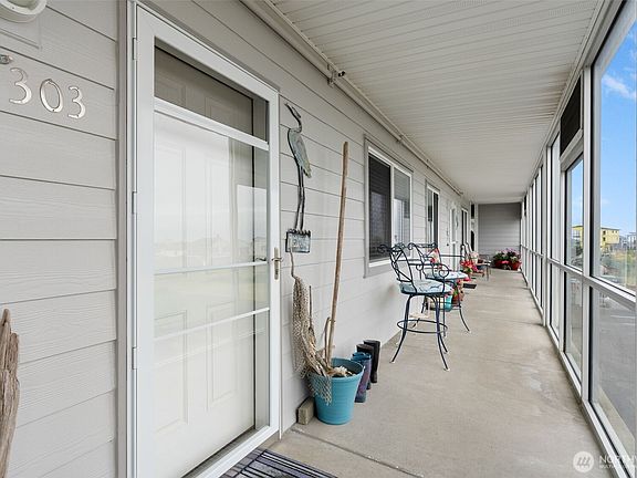 3rd image of 401 Westport View SW #303