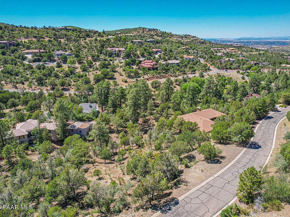 1st image of 568 Autumn Oak Way