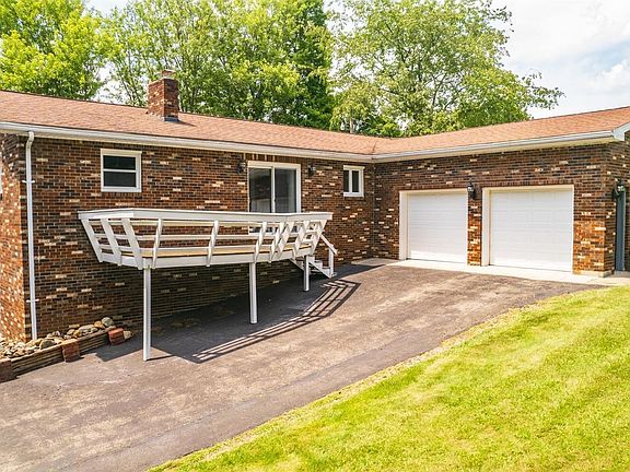 4th image of 1295 Tyrone Rd